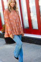 Load image into Gallery viewer, Rust Boho Crinkle Floral Button Back Tiered Top