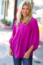 Load image into Gallery viewer, Magenta Crinkle Woven V Neck Top
