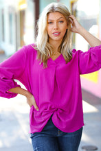 Load image into Gallery viewer, Magenta Crinkle Woven V Neck Top