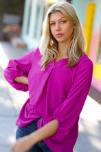Load image into Gallery viewer, Magenta Crinkle Woven V Neck Top