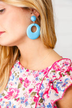 Load image into Gallery viewer, Power Blue Retro Open Circle Resin Dangle Earrings