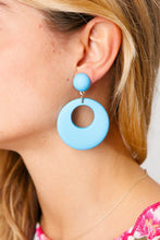 Load image into Gallery viewer, Power Blue Retro Open Circle Resin Dangle Earrings