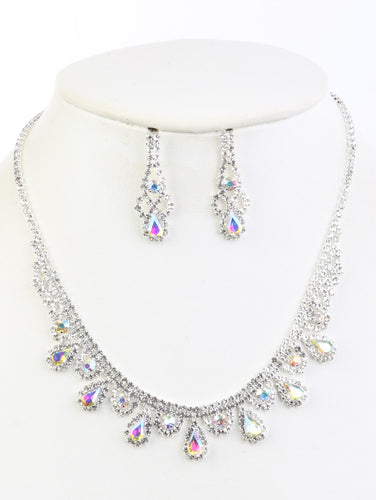 NECKLACE AND EARRING SET - Unique Inspirations by Tracy and Anna