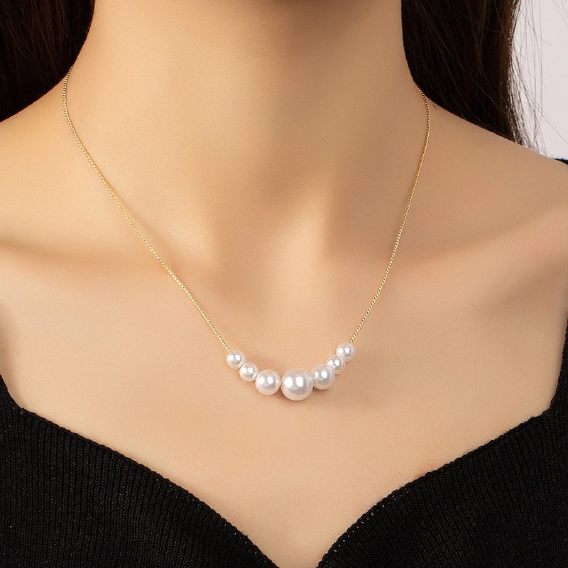 Gold and Pearl Necklace