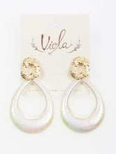 Load image into Gallery viewer, Creme Pearl Teardrop Earrings - Unique Inspirations by Tracy and Anna