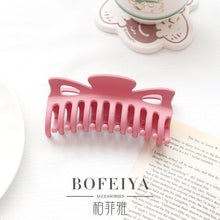 Load image into Gallery viewer, OVERSIZED HAIR CLIPS - Unique Inspirations by Tracy and Anna