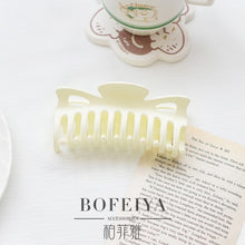 Load image into Gallery viewer, OVERSIZED HAIR CLIPS - Unique Inspirations by Tracy and Anna